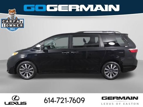 Used 2018 Toyota Sienna XLE w/ XLE Navigation Package image 12