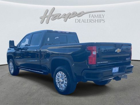 Used 2022 Chevrolet Silverado 2500 High Country w/ LPO, Hitch Package image 7