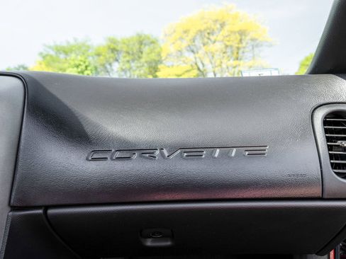 Used 2007 Chevrolet Corvette Coupe w/ Preferred Equipment Group RWD image 52