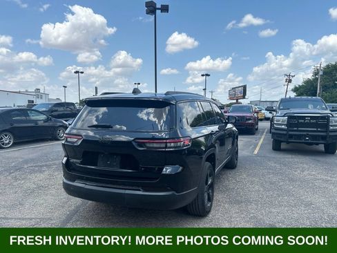 Used 2022 Jeep Grand Cherokee L Laredo AWD/4WD image 3