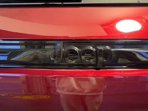 New 2025 Jeep Grand Cherokee Limited AWD/4WD image 12