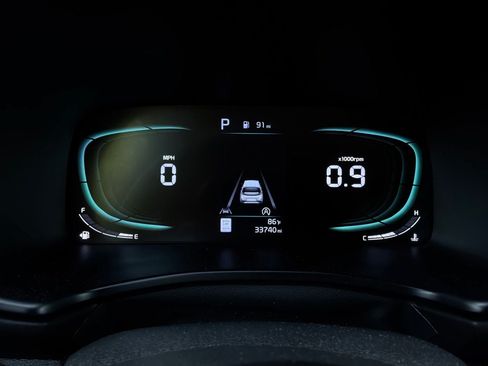Used 2025 Kia Soul LX w/ LX Technology Package FWD image 35