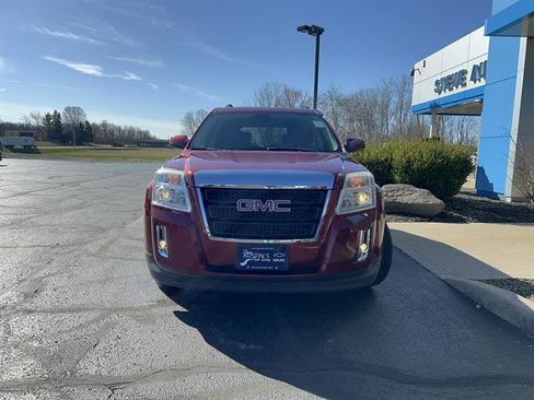 Used 2010 GMC Terrain SLE image 2