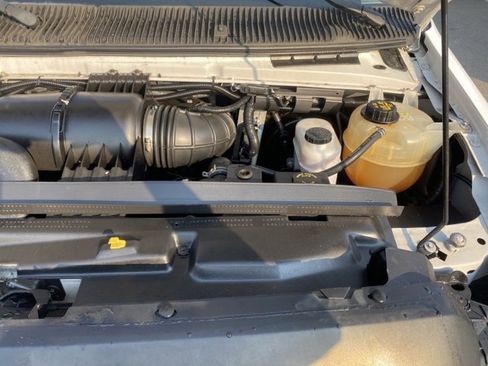 Used 2010 Ford E-250 and Econoline 250 image 30