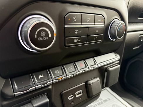 Used 2025 Chevrolet Silverado 1500 Custom w/ Turbomax Blackout Package image 33