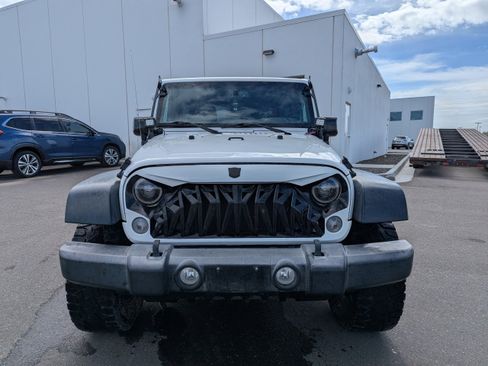 Used 2018 Jeep Wrangler Unlimited Sport S image 2