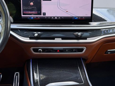 Used 2024 BMW X7 xDrive40i w/ Executive Package image 22