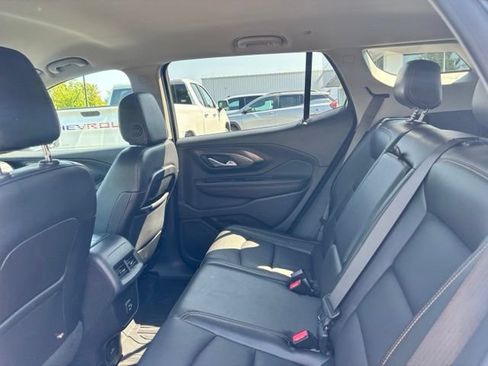 Used 2021 GMC Terrain SLT w/ LPO, Floor Liner Package AWD/4WD image 9