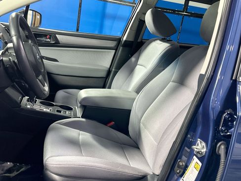 Used 2019 Subaru Outback 2.5i Premium image 13