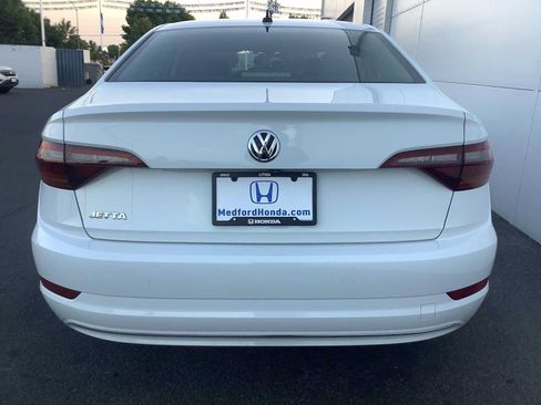 Used 2019 Volkswagen Jetta SE FWD image 5