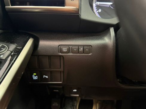 Used 2015 Lexus IS 250 w/ Premium Package RWD image 65