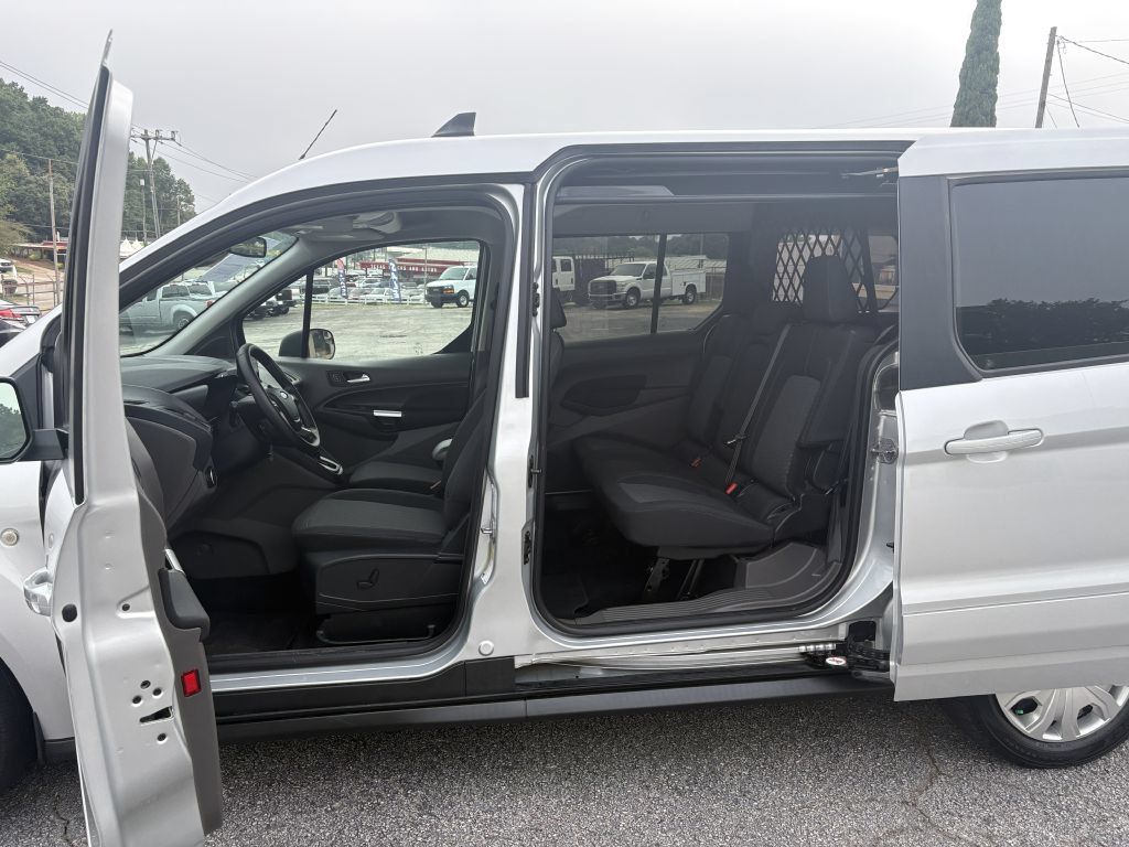 Used 2022 Ford Transit Connect XLT FWD image 16