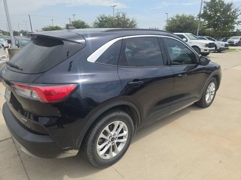 Used 2021 Ford Escape SE w/ Convenience Package FWD image 3