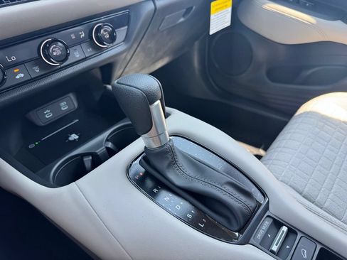 New 2027 Honda HR-V LX image 10