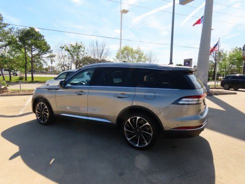 Certified 2023 Lincoln Aviator Reserve w/ Equipment Group 201A image 15