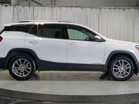 Used 2023 GMC Terrain SLT w/ Tech Package AWD/4WD image 9