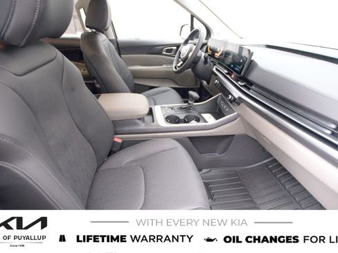 New 2026 Kia Carnival image 16