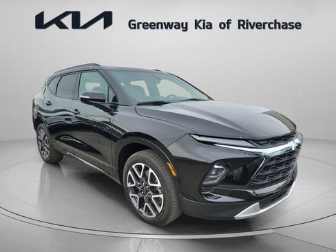 Used 2025 Chevrolet Blazer RS FWD image 1