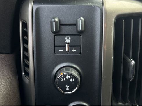 Used 2015 Chevrolet Silverado 3500 High Country w/ Duramax Plus Package image 21