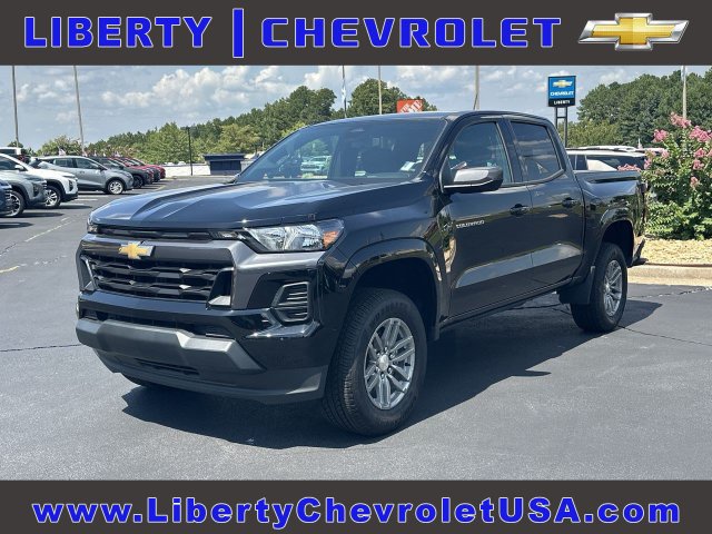 Used 2024 Chevrolet Colorado LT RWD image 1