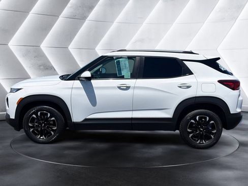 Certified 2022 Chevrolet TrailBlazer LT FWD image 2