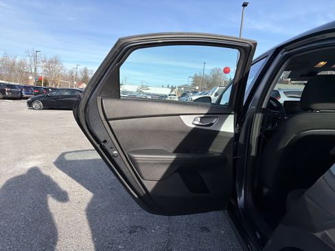 Used 2023 Kia Forte LXS image 26