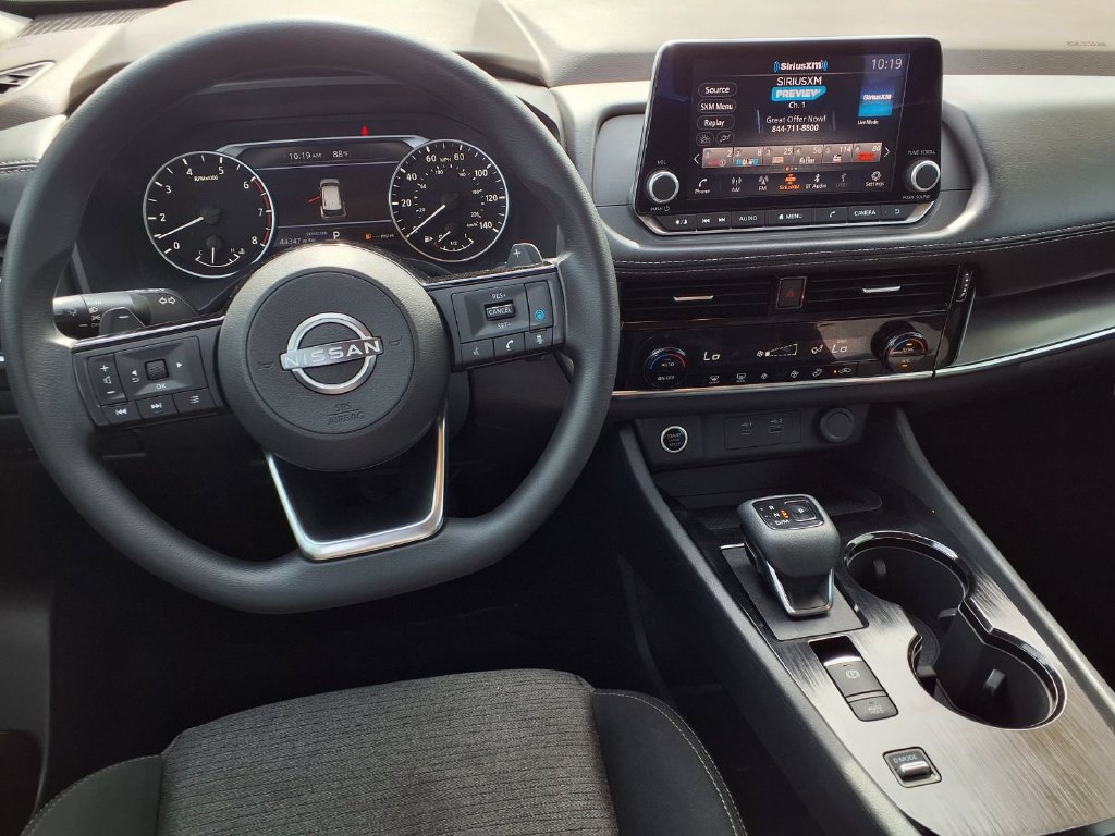 Used 2023 Nissan Rogue SV FWD image 13