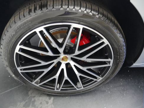 New 2026 Porsche Macan S AWD/4WD image 15