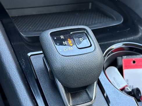 Used 2025 Nissan Rogue SV image 26