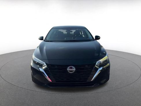 Used 2025 Nissan Sentra SV image 4