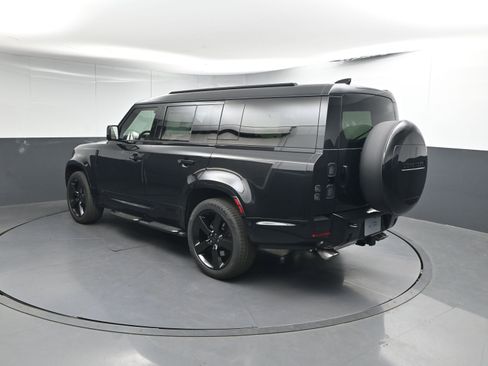 New 2026 Land Rover Defender 130 V8 image 3