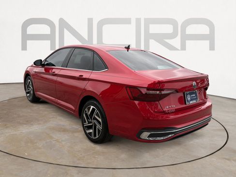 Certified 2024 Volkswagen Jetta SEL image 8