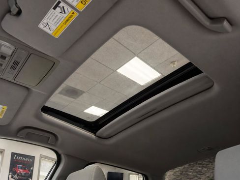 Used 2019 Honda CR-V EX image 8