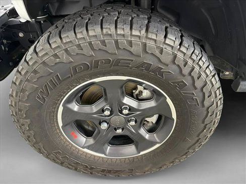 Used 2023 Jeep Gladiator Rubicon w/ LED Lighting Group AWD/4WD image 12