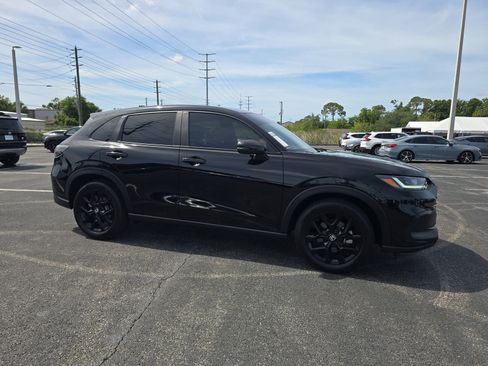 Certified 2025 Honda HR-V Sport image 2