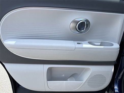 New 2026 Hyundai Ioniq 9 SE image 13