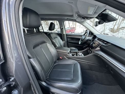 Used 2022 Jeep Grand Cherokee L Limited image 30