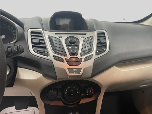 Used 2013 Ford Fiesta SE w/ Interior Protection Pkg image 8