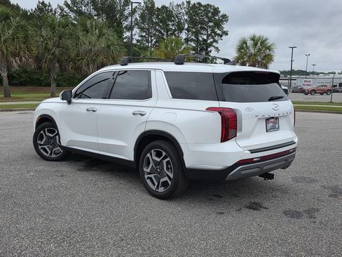 Used 2025 Hyundai Palisade SEL FWD image 4