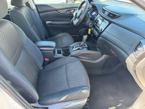 Used 2017 Nissan Rogue S FWD image 14
