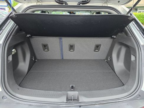 Used 2022 Chevrolet Bolt EUV Premier FWD image 14