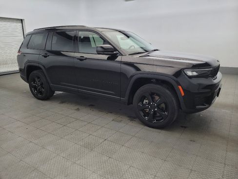 Used 2023 Jeep Grand Cherokee L Laredo AWD/4WD image 11