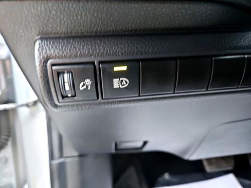 Used 2022 Toyota Corolla LE image 16