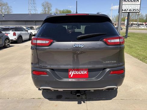 Used 2017 Jeep Cherokee Limited FWD image 7