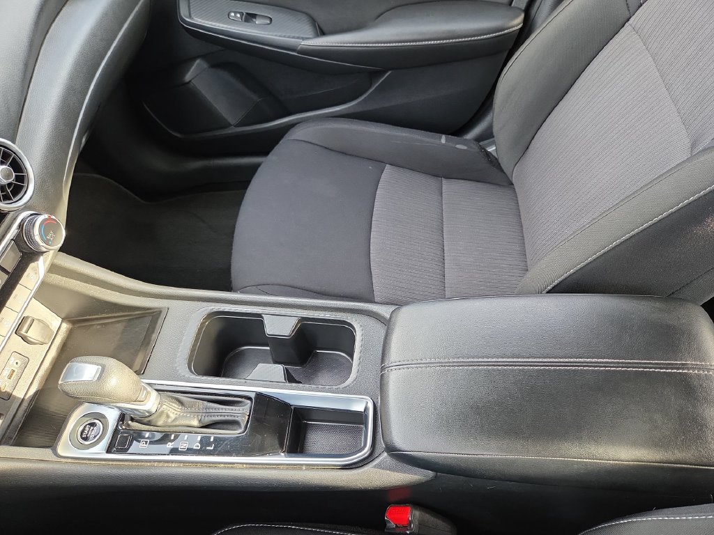 Used 2025 Nissan Sentra SV FWD image 22