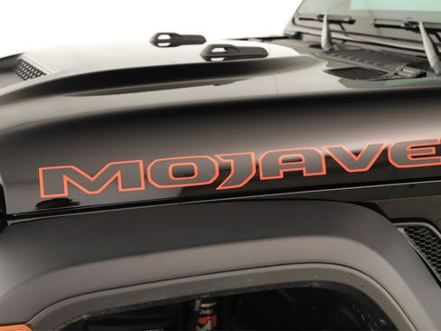 Used 2023 Jeep Gladiator Mojave w/ Cold Weather Group image 31