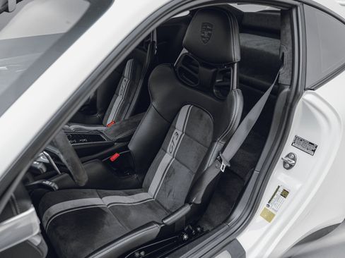 Used 2018 Porsche 911 GT3 RWD image 31