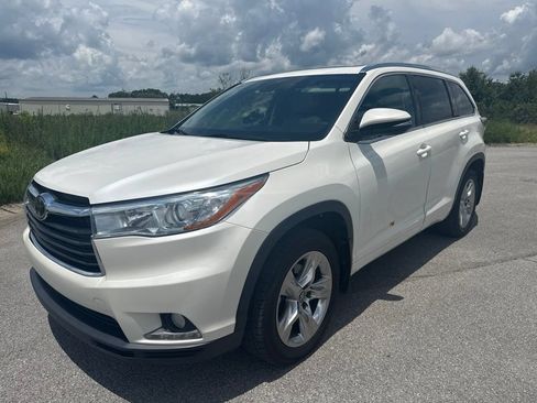 Used 2016 Toyota Highlander Limited Platinum AWD/4WD image 1