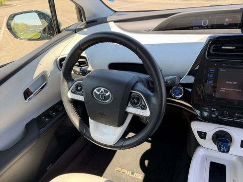 Used 2017 Toyota Prius Three Touring w/ Carpet Mat Package image 53