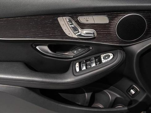 Used 2022 Mercedes-Benz GLC 300 4MATIC image 14